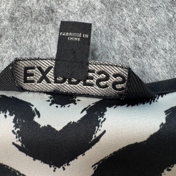Express Women Top Sz XS Semi Sheer Zebra Black & White Round Neck Cap Sleeve - Picture 7 of 9